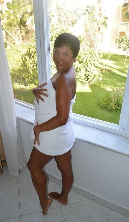 25P russian big tits milf