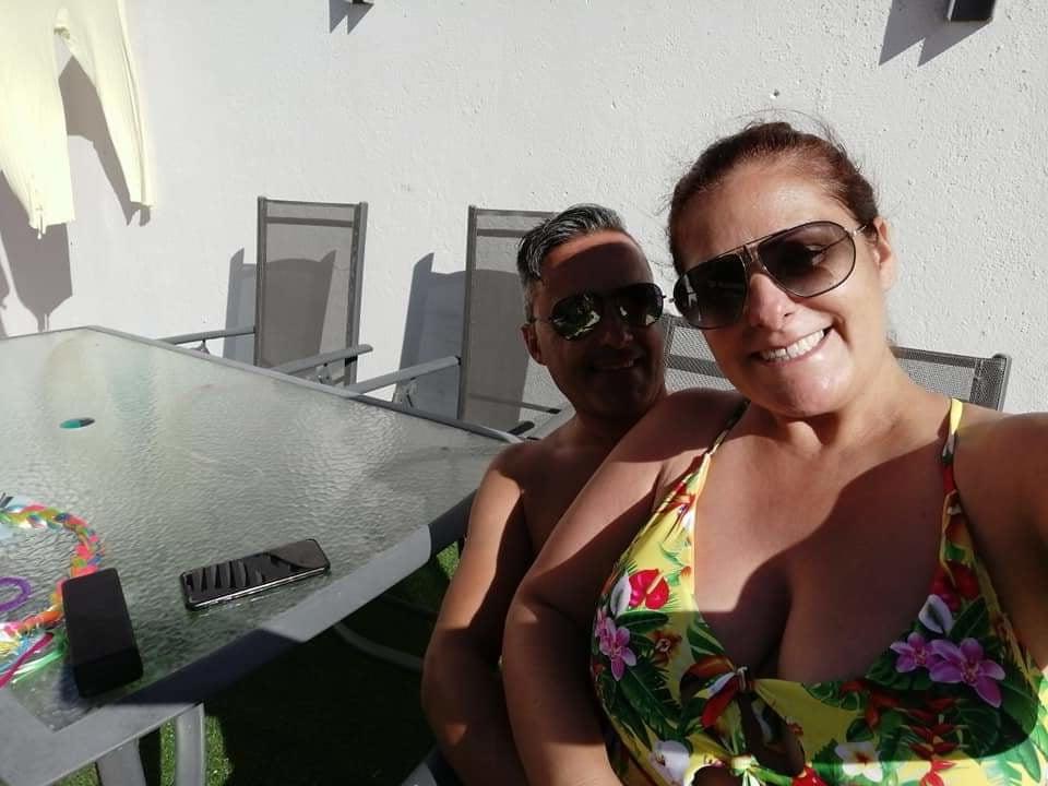 17P Hot milfs