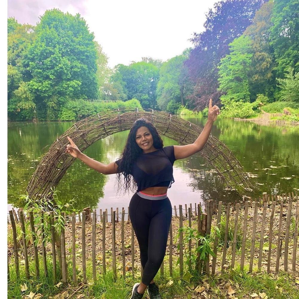 25P Yorrana Hot Ebony Latina Milf