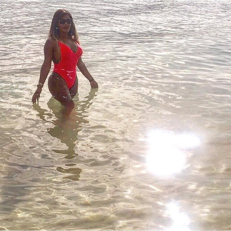 25P Yorrana Hot Ebony Latina Milf