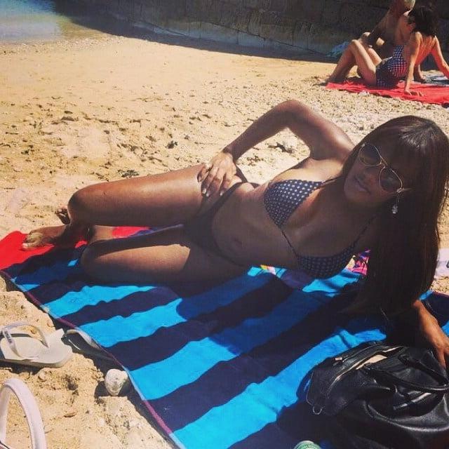 25P Yorrana Hot Ebony Latina Milf