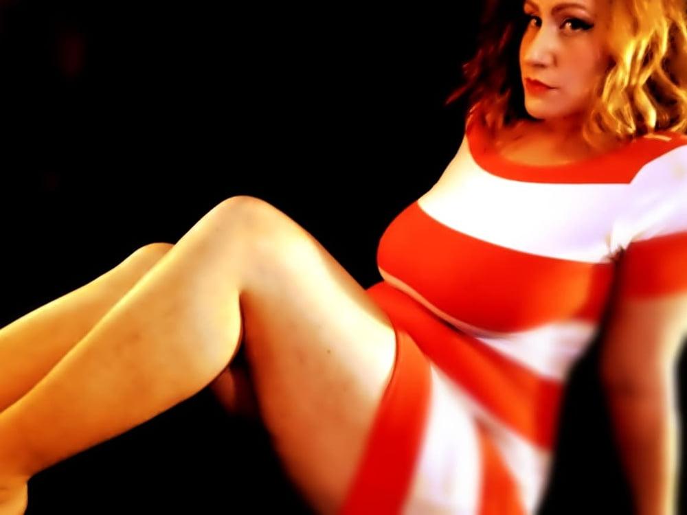 25P busty milf