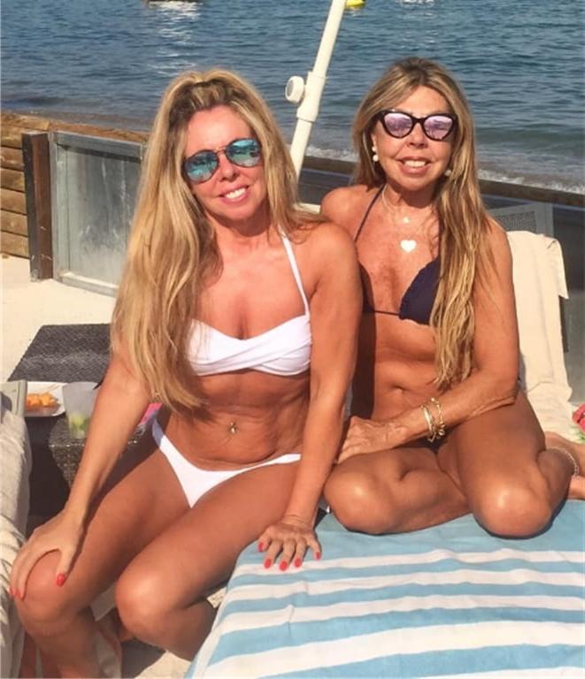 25P Italian hot milf