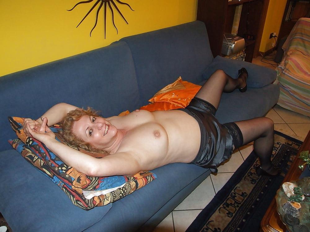 25P A sexy milf wife