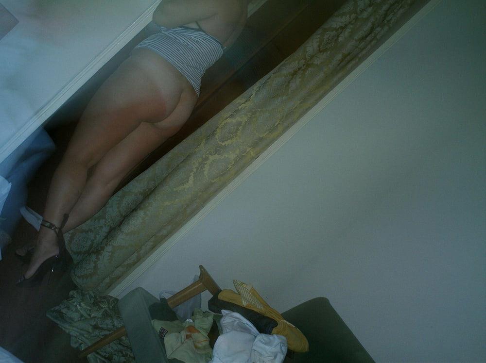 25P Sexy MILF with big boobs exposed