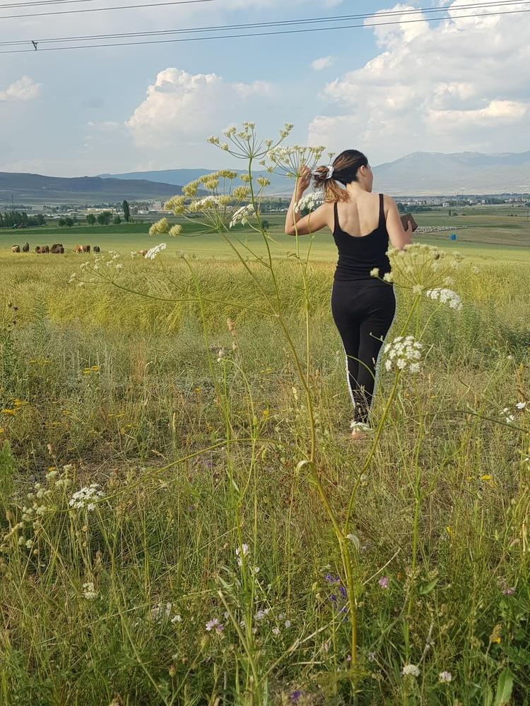 11P Turkish MILFs Mom Koydeki Hayat Turkey Milf