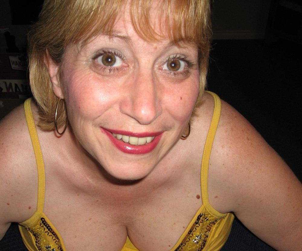 24P MILF Brenda