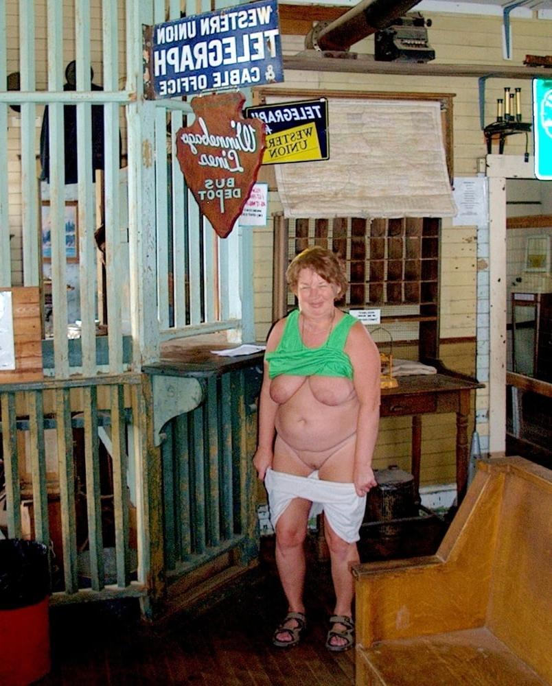 25P Grannies,matures and milfs mega mix