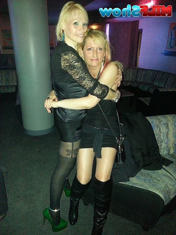 18P Milf Show 01