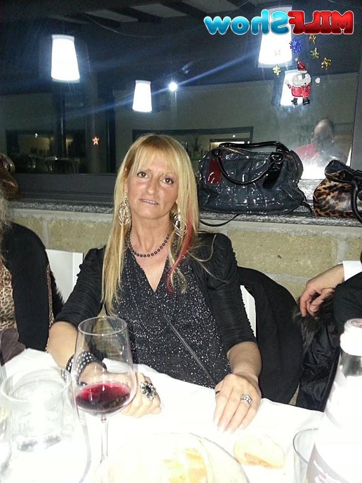 18P Milf Show 01