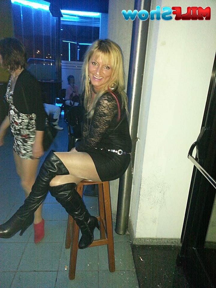 18P Milf Show 01
