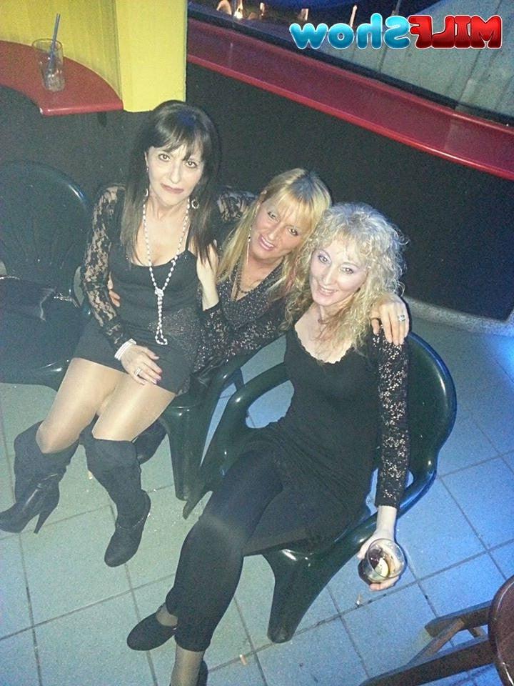 18P Milf Show 01