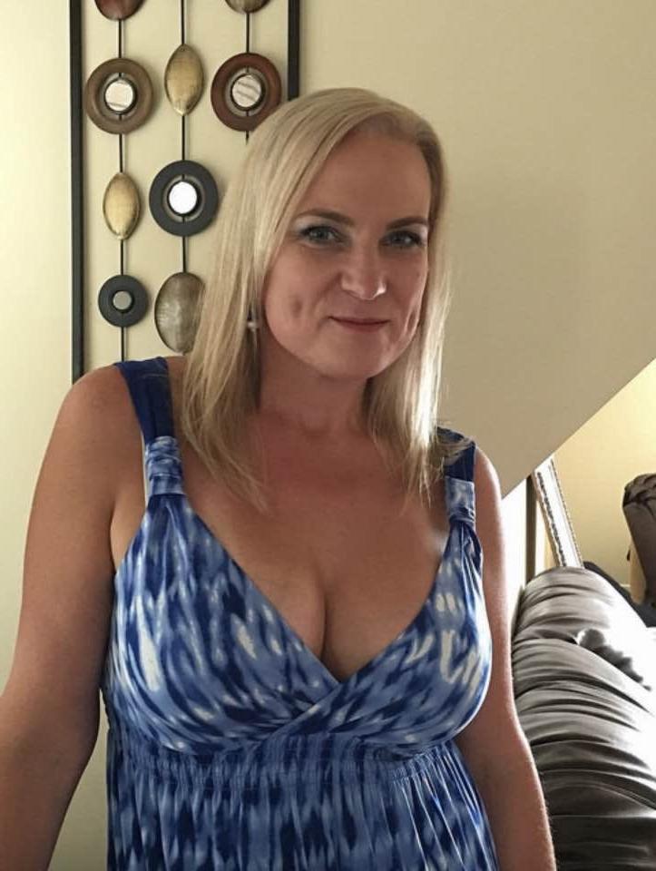 6P Sexy MILF von Bumble