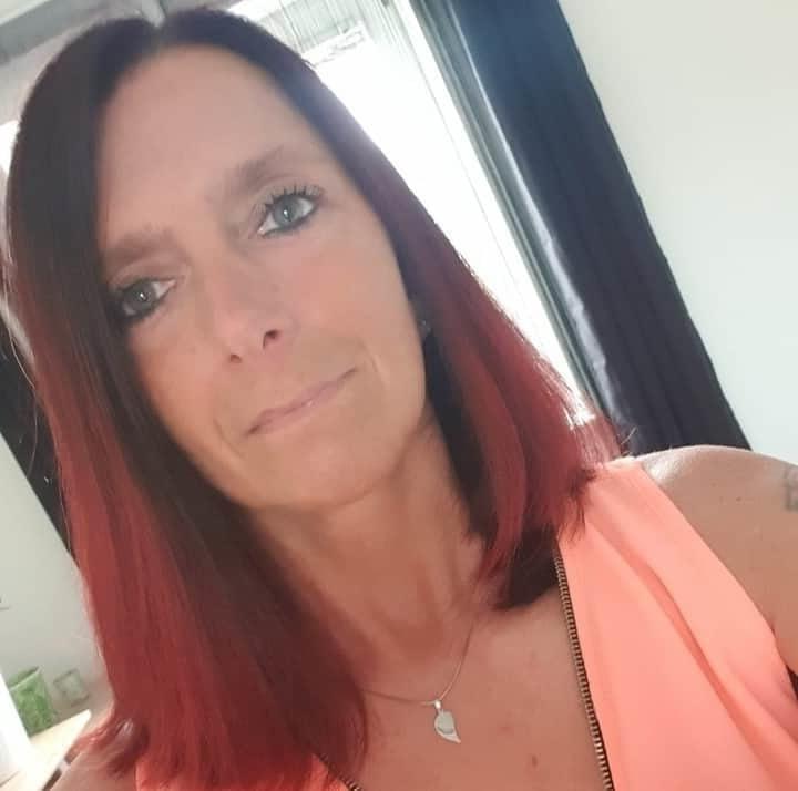 12P Billige MILF Susann