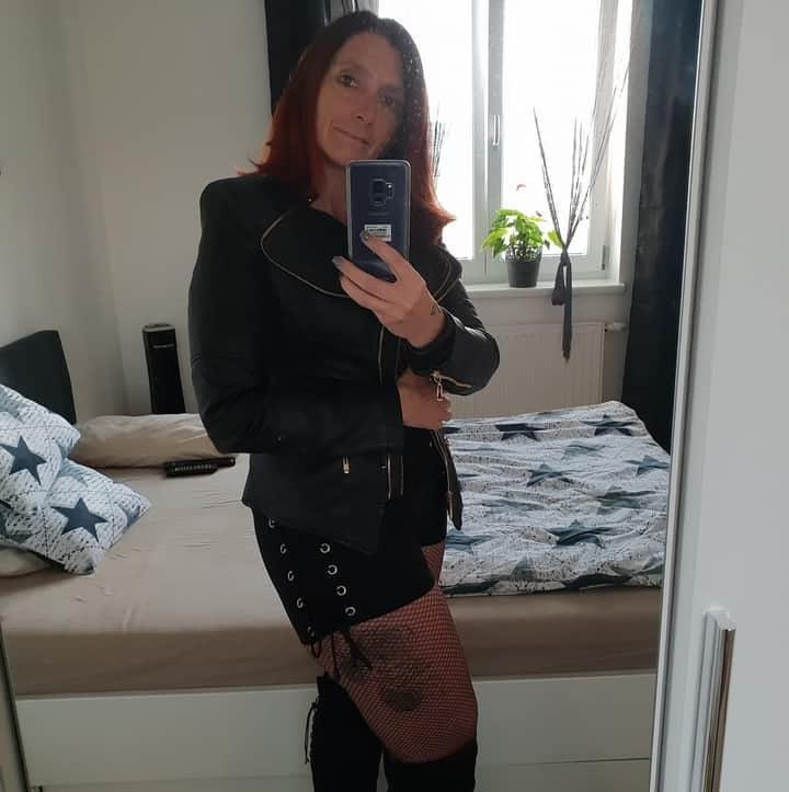 12P Billige MILF Susann