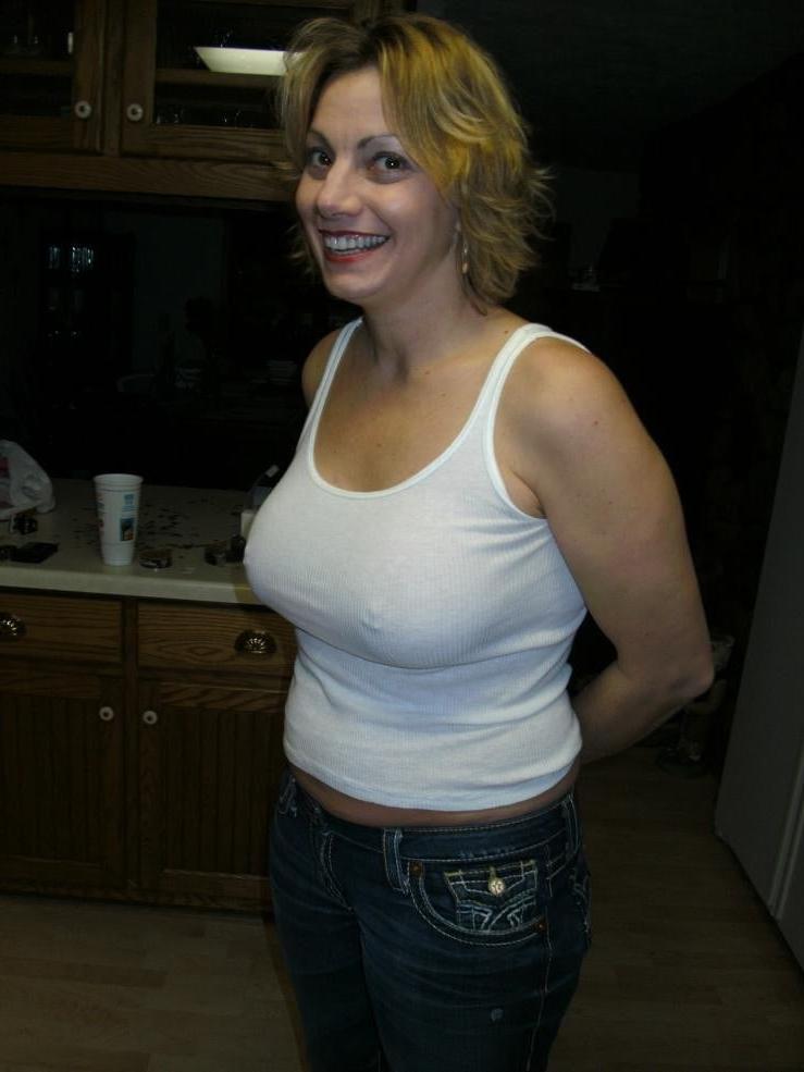 16P Milf exposed (fan club pic set)