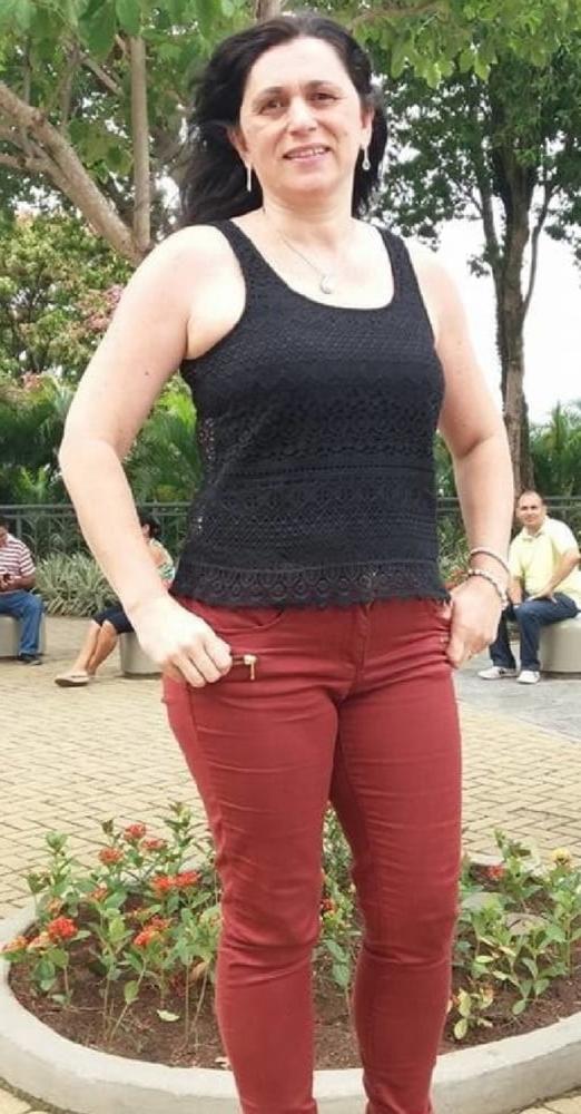 25P Mature Amateur Clothed 25
