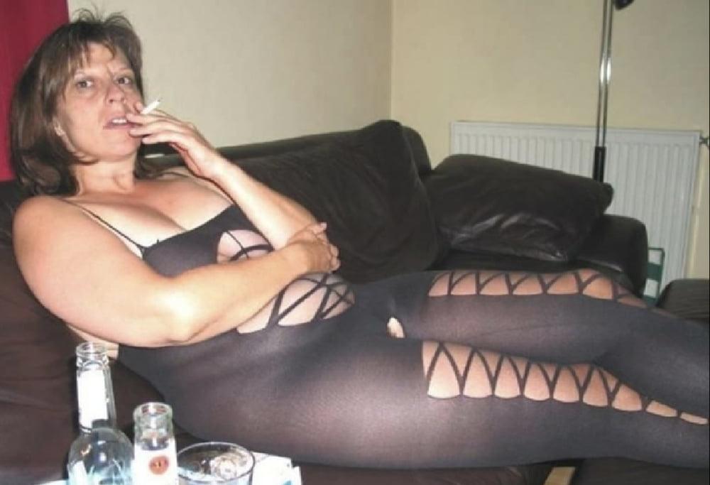 25P Mature Amateur Clothed 25