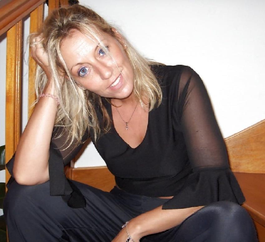 25P Mature Amateur Clothed 25