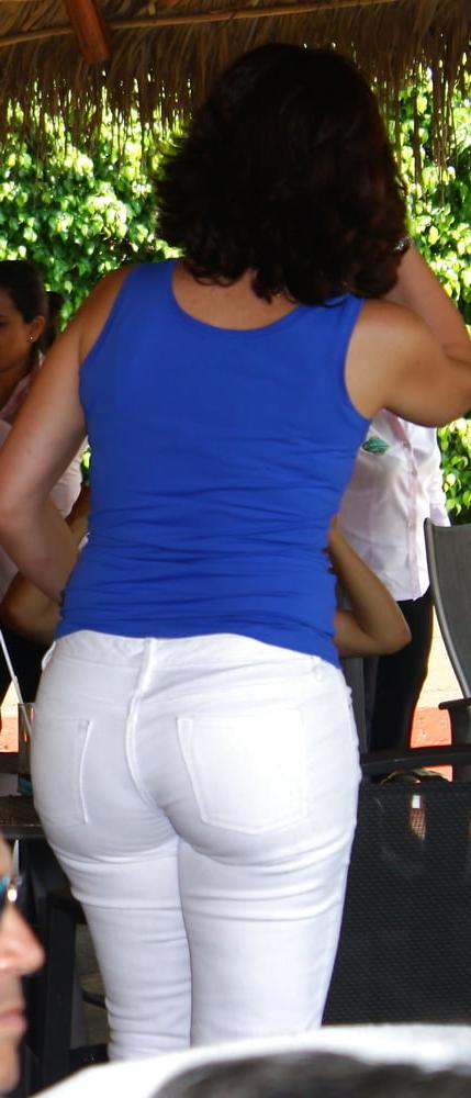 23P When a Milf wears white