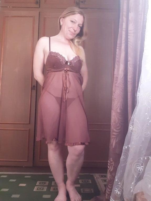11P Instagram MILF &amp; Slut Tanja thinks she is a model