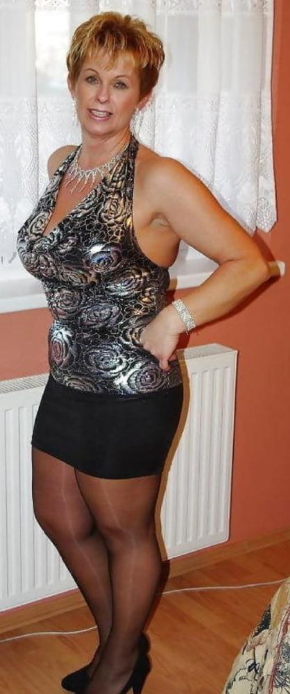 25P Mature Amateur Clothed 24