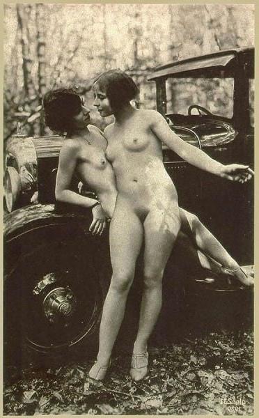 25P Vintage Lesbians