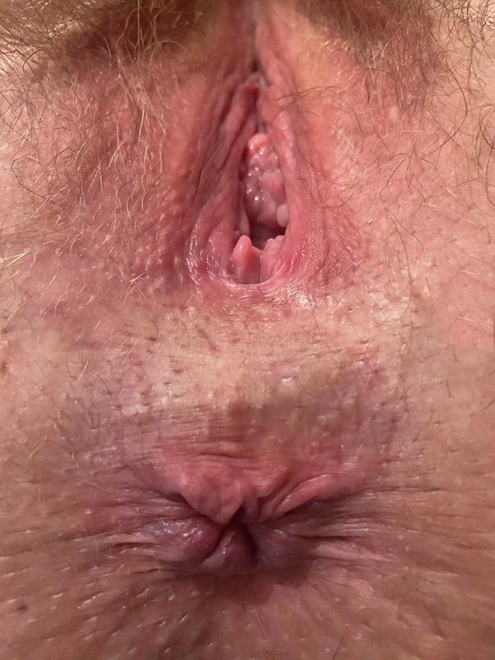 10P My juicy amateur MILF pussy and asshole close up selfies
