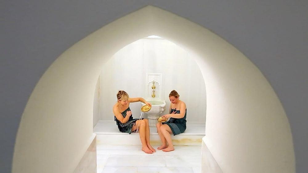 25P Turkish MILF Bath Hamam Mom Amateur