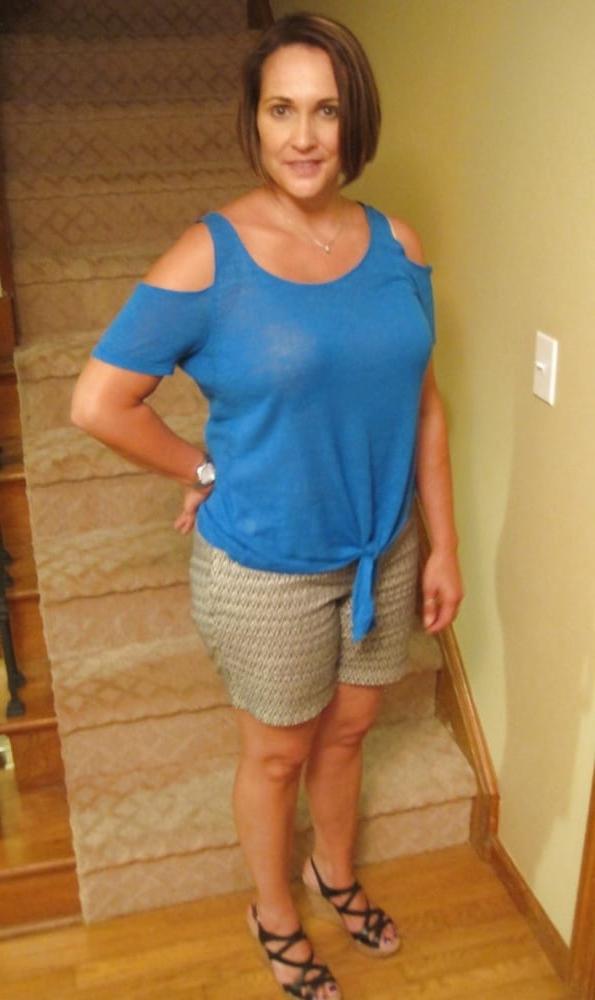 18P Meg a Mom and a BBC Slut