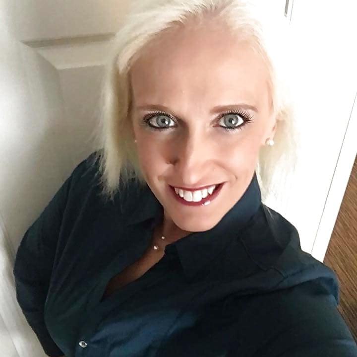 25P Famous Texas School Librarian MILF - Michelle M.