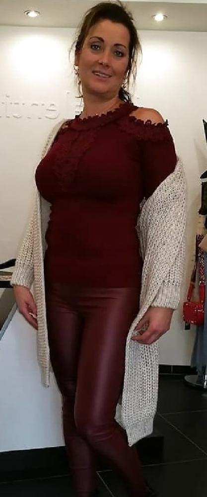 25P Mature Amateur Clothed 22