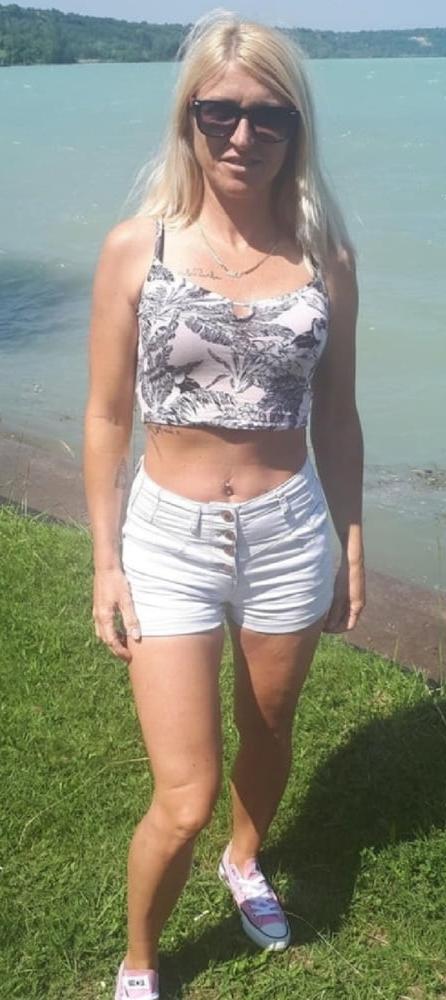 25P Mature Amateur Clothed 23