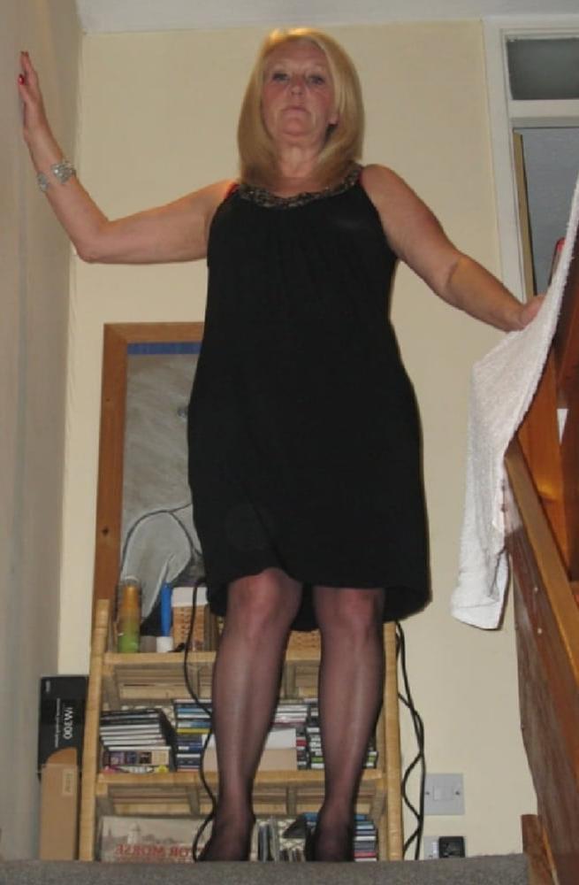 25P Mature Amateur Clothed 23