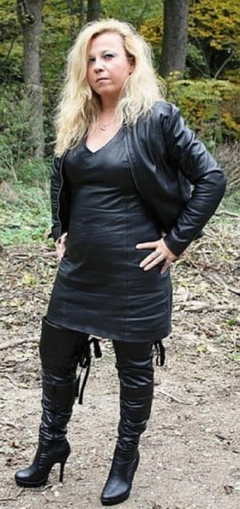 25P Mature Amateur Clothed 23