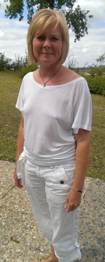 25P Mature Amateur Clothed 23