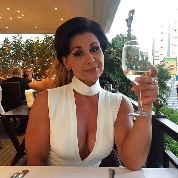 25P Amateur milfs