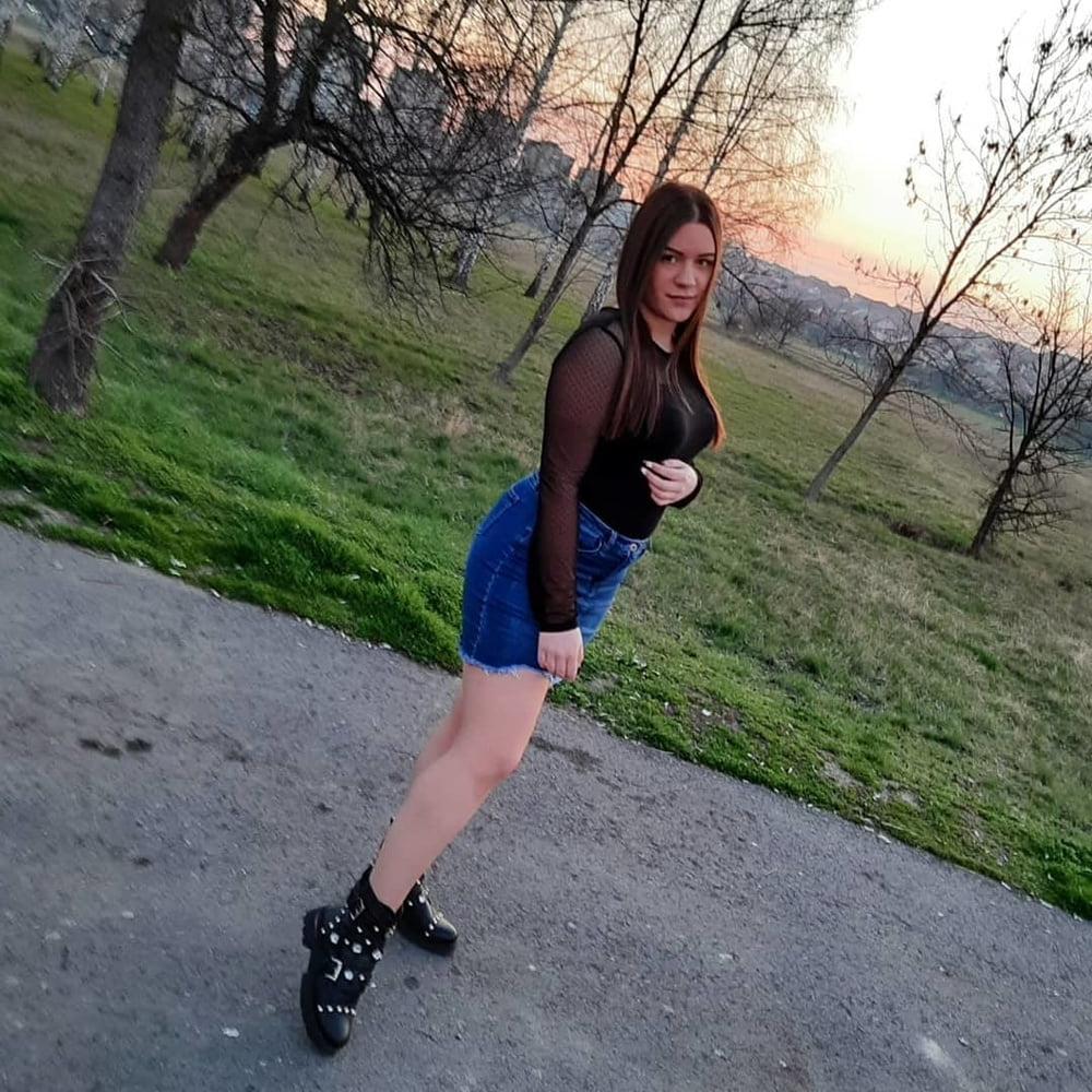 25P Young amateur mom Tina in horny dress