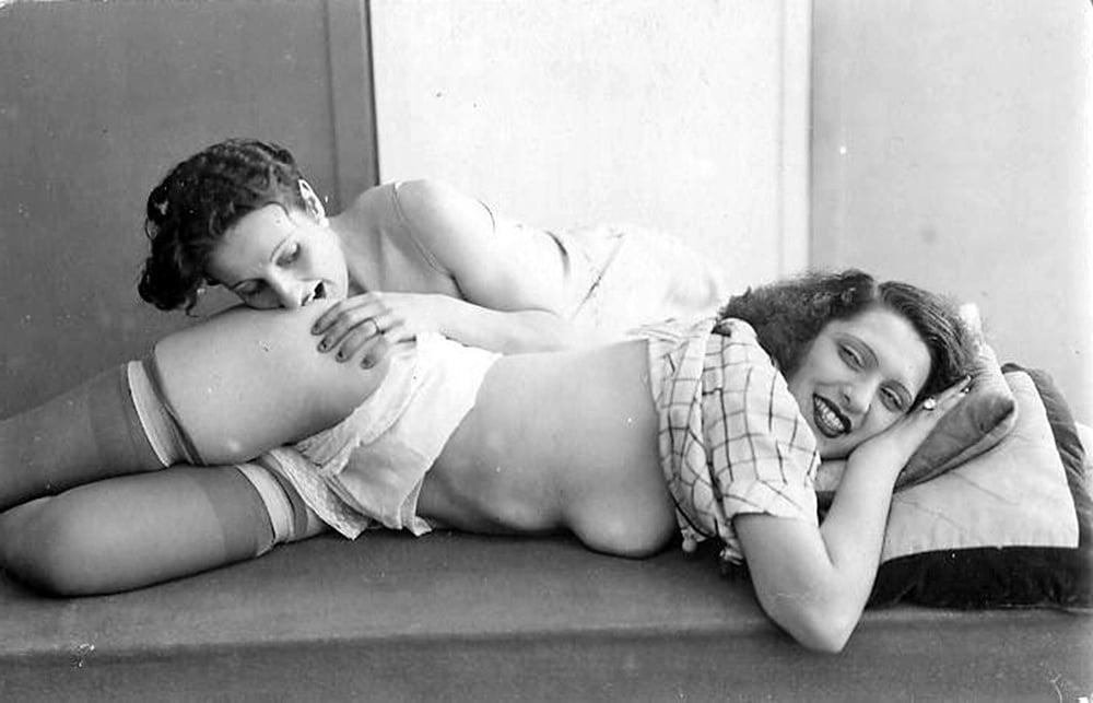 25P Vintage lesbian women