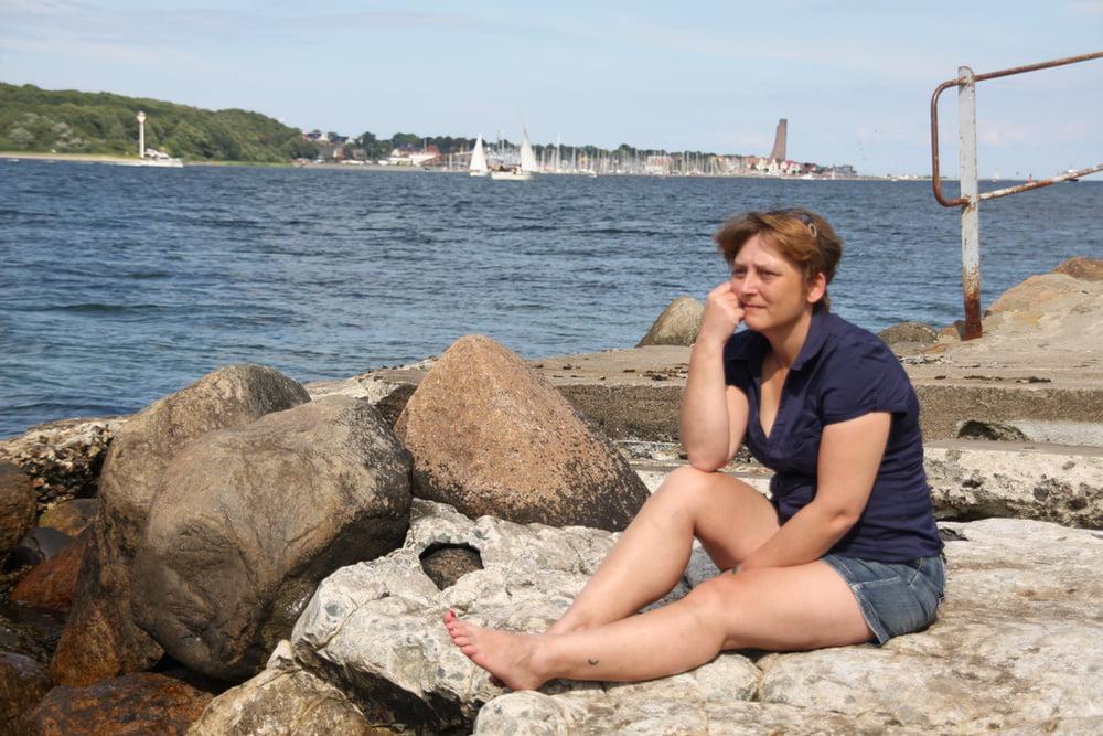25P 7. German wife poses for hubby
