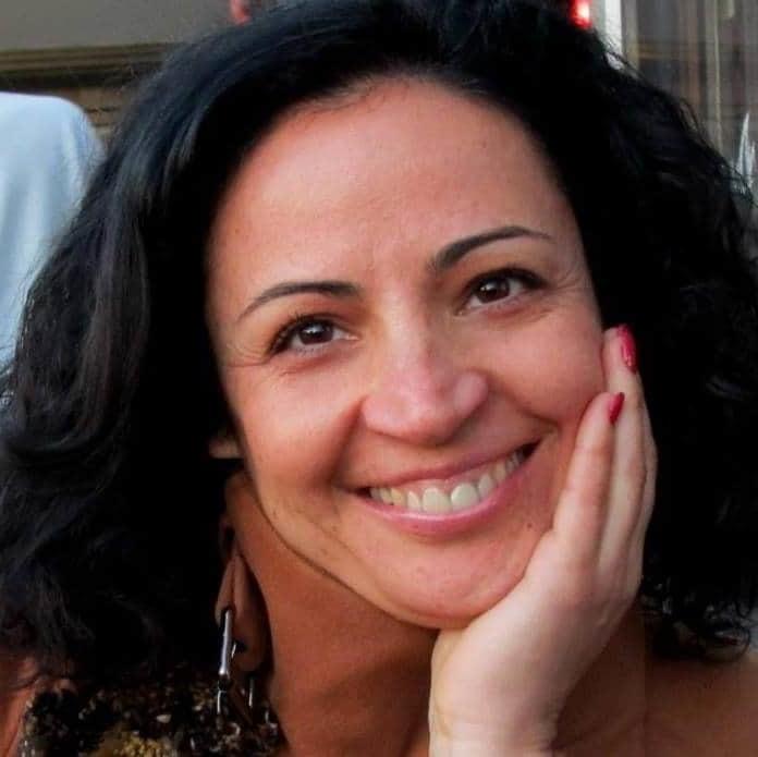 13P Hot milf Dalila