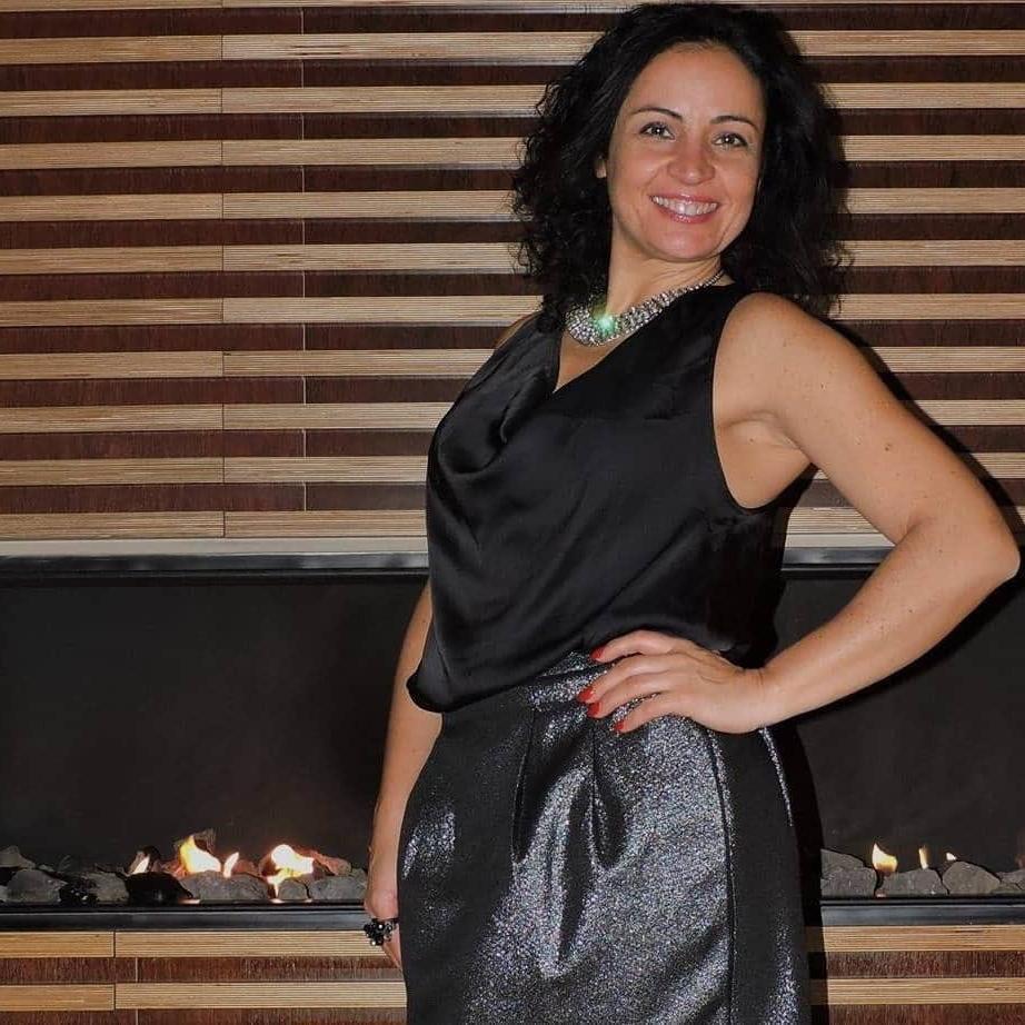 13P Hot milf Dalila