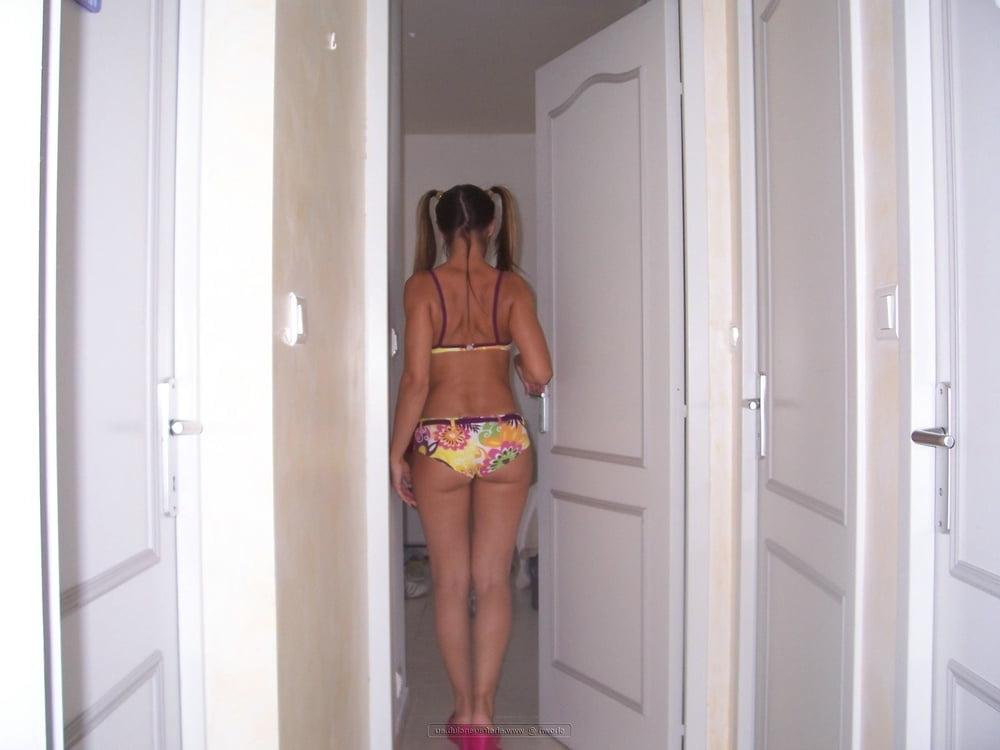 25P French milf Janette