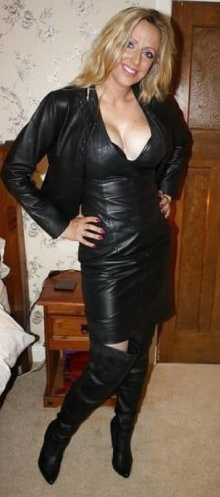 25P Mature Amateur Clothed 21