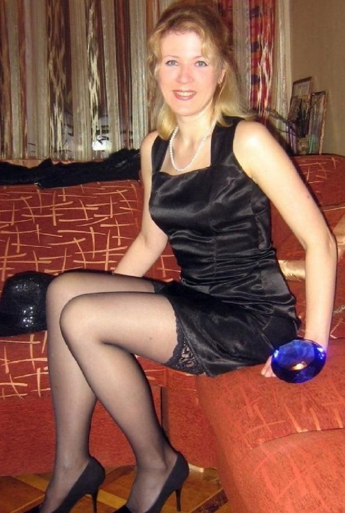 25P Mature Amateur Clothed 21
