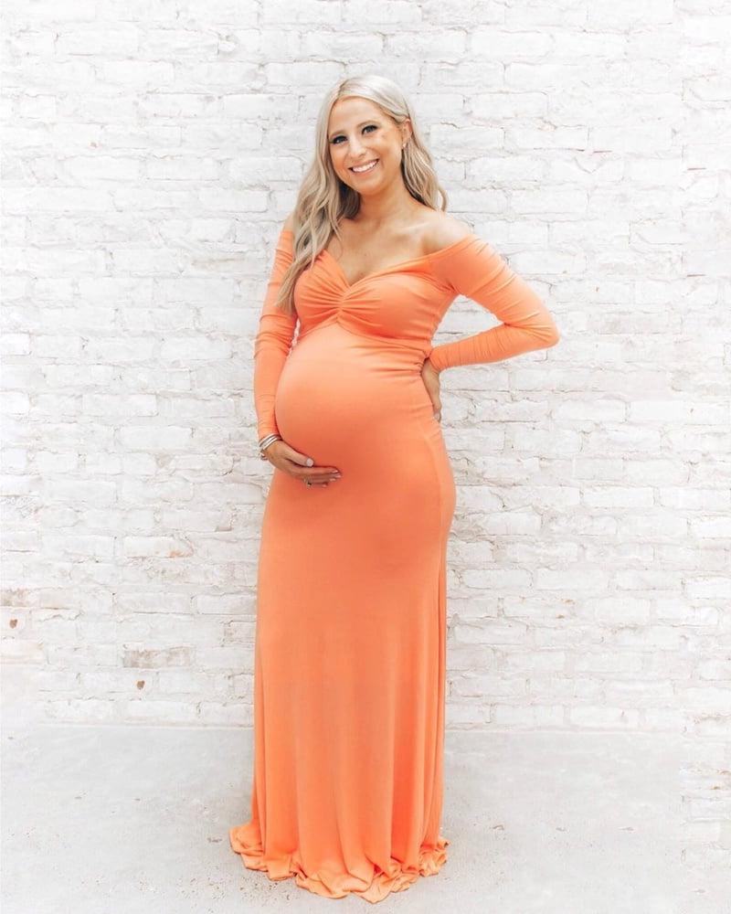 18P Amateur young pregnant MILF Nicole so hot