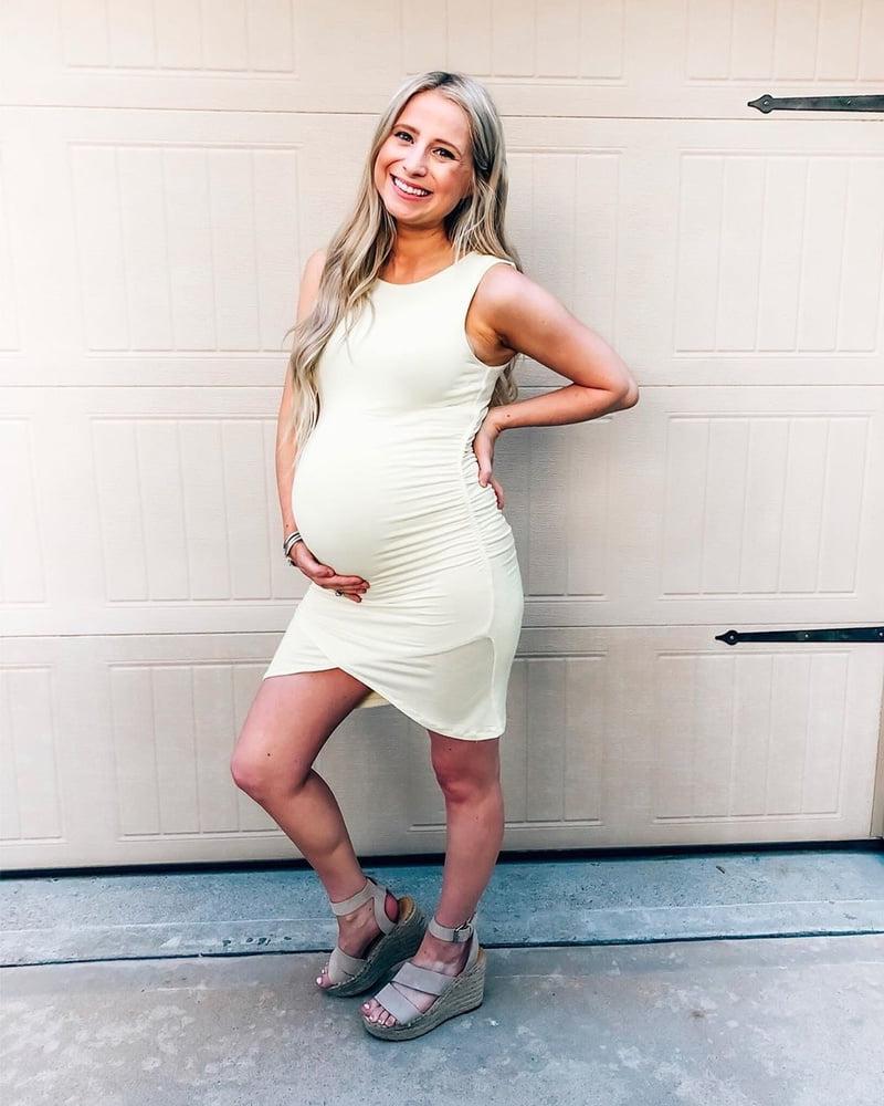 18P Amateur young pregnant MILF Nicole so hot