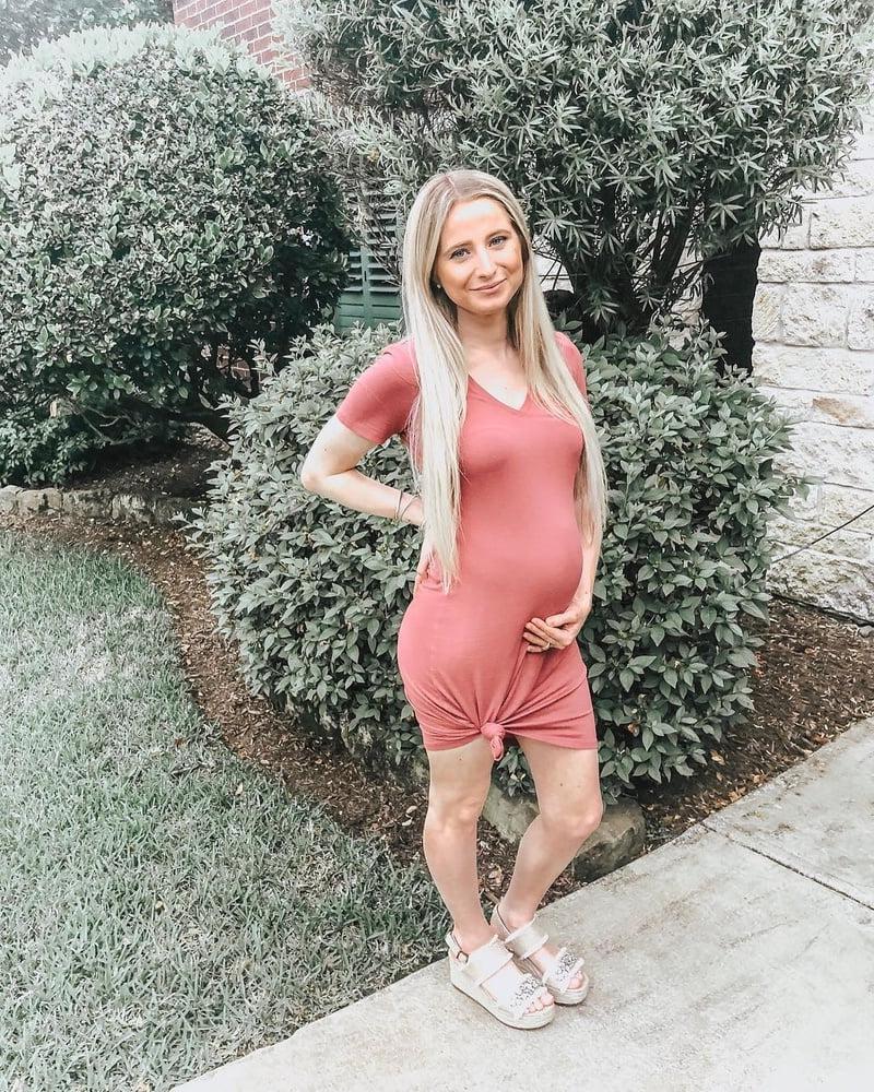 18P Amateur young pregnant MILF Nicole so hot