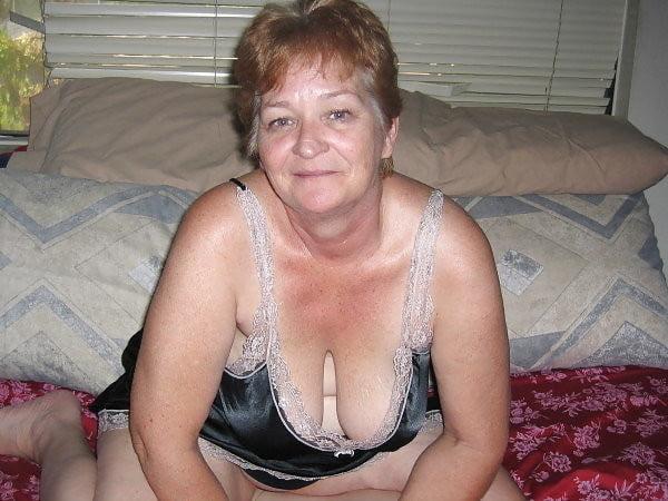 25P Gilf Milf dressed to suck wank mix