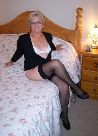 25P Gilf Milf dressed to suck wank mix